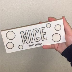 KYLIE JENNER COSMETICS NICE PALETTE